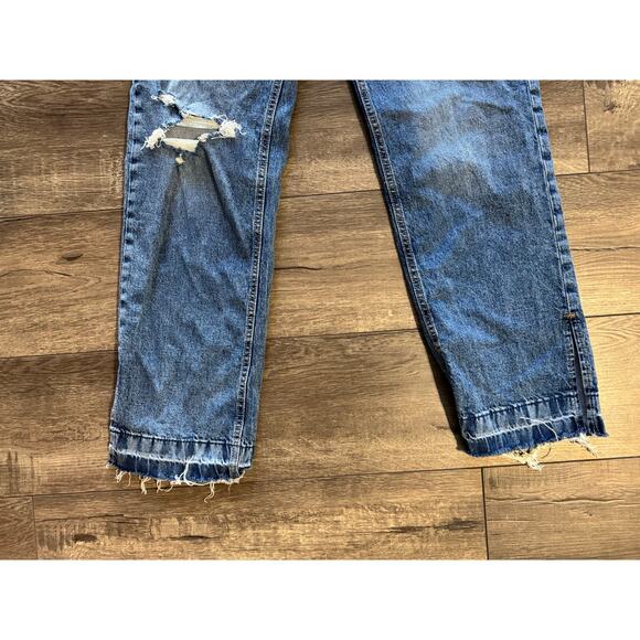 Gap 90s Loose Jeans Distressed Ripped Size 6/ 28R - Picture 3 of 8